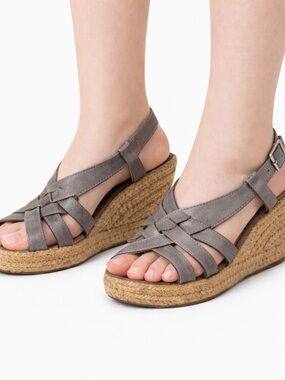Kanna Sandals Womens 5 EUR 35 Gray Leather Espadrille Wedge Coastal Euro Resort